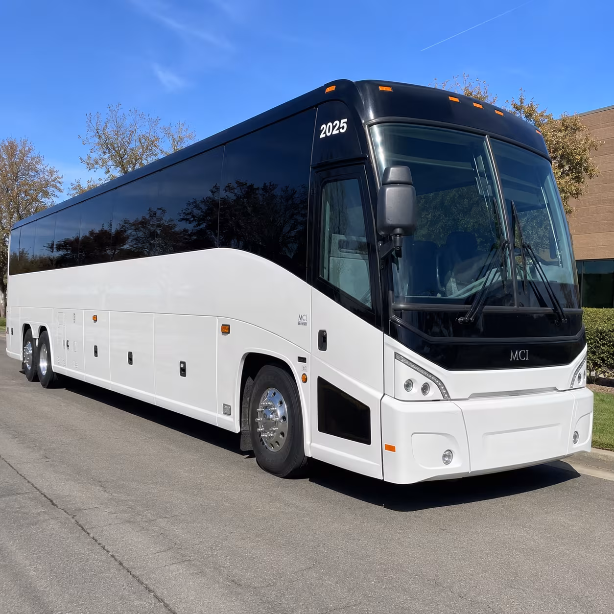 corporate hospitality buses to peoria sports complex and cactus league events
