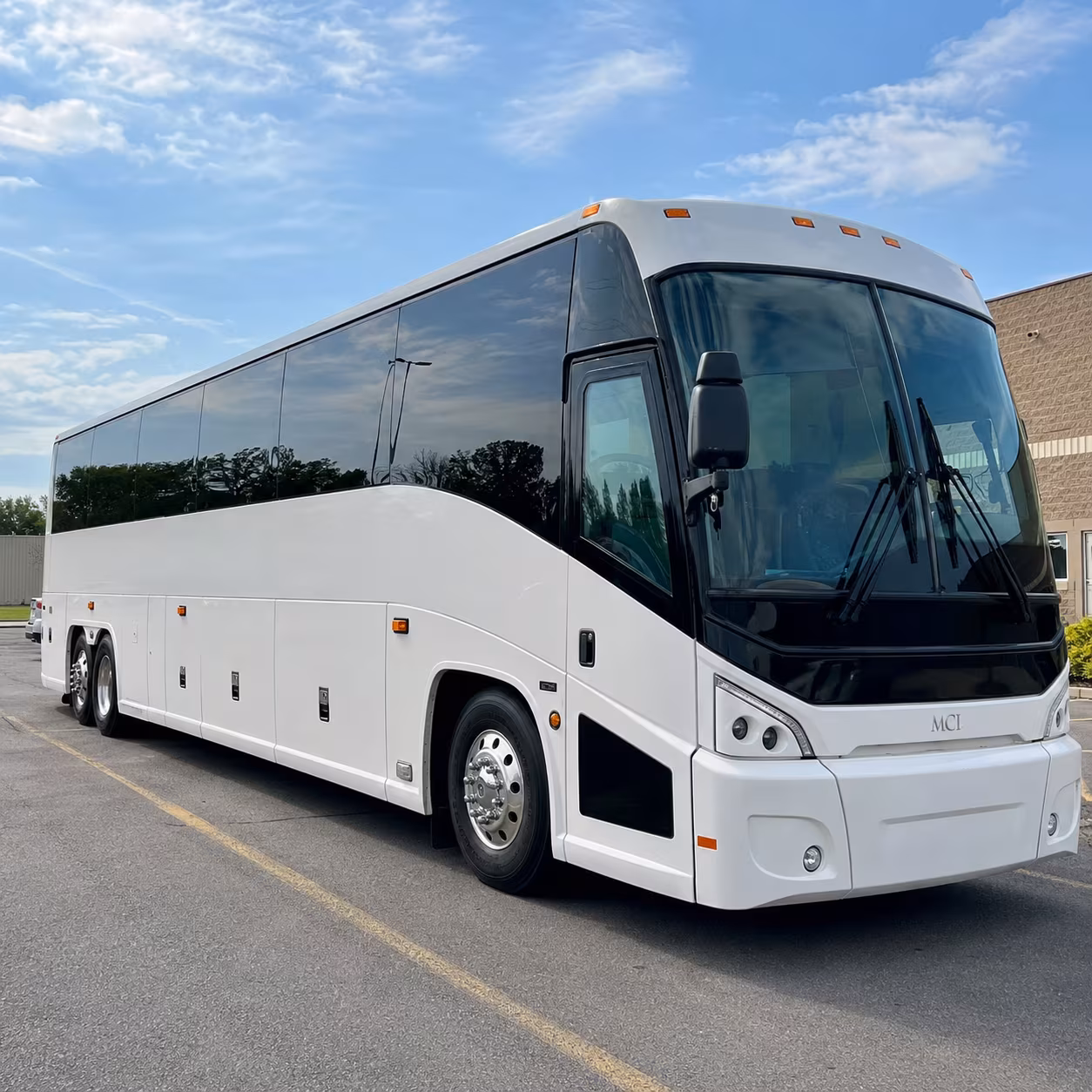 employee shuttle buses that beat the loop 101 every single day
